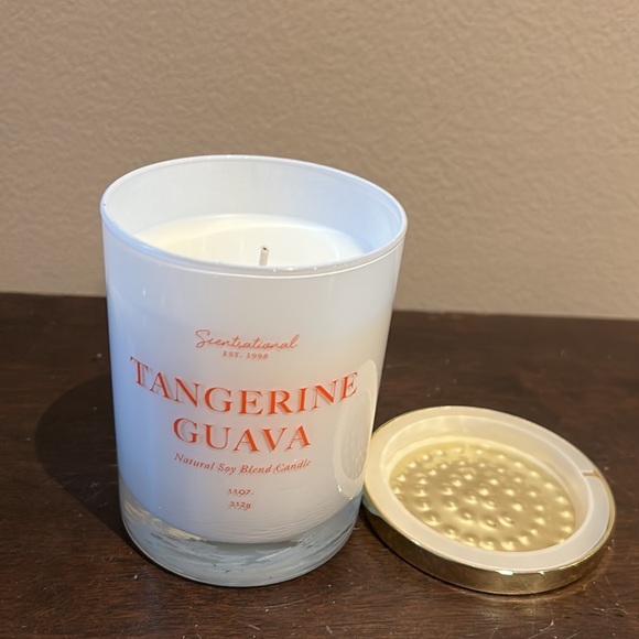 Scentsational Tangerine Guava Candle  Glass Jar 11 Oz Soy Blend New - Picture 2 of 2